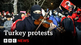Thousands turn out for Turkey&#39;s seventh night of protests after more than 1,400 arrests | BBC News