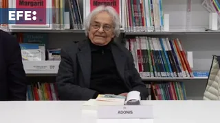 SIRIO El poeta sirio Adonis, premio Joan Margarit: &quot;Cambiar un régimen por otro es superficial&quot;