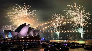 Frohes neues Jahr, Australien! Sydney begrüßt 2025 mit einem spektakulären Feuerwerk