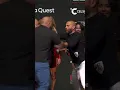 Mike Tyson slaat Jake Paul vol in zijn gezicht bij presentatie