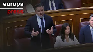 CRITICA LIMITED Abascal critica reparto de menores migrantes y Sánchez le tacha de &quot;sucursal&quot; de Orban y Trump