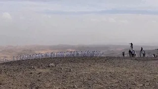 MARKS AND SPENCER GRP. ORD 1P Una tubería de desnudos, de Spencer Tunick, para salvar el Mar Muerto