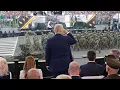 Usa: a Washington la grande parata militare voluta da Trump, in migliaia protestano contro il tycoon