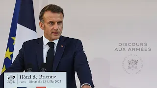 Emmanuel Macron annonce des dépenses militaires supplémentaires de 6,5 milliards d&#39;euros