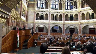 UBER INC. Ungarn: Parlament wird im Herbst über &quot;Transparenz&quot;-Gesetz abstimmen