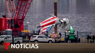 Investigadores informan sobre la tragedia aérea en el río Potomac