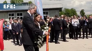 Los reyes de España homenajean en Mauthausen a los republicanos &quot;que lucharon contra el nazismo y po