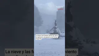 La nieve y las fuertes rachas de viento complican la circulación en el Pirineo aragonés