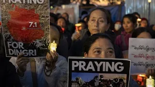 Preghiere per le vittime del terremoto in Tibet