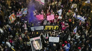 À Tel-Aviv, les manifestants toujours mobilisés pour la libération des otages