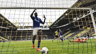 BORUSSIA DORTMUND Paliza del Borussia Dortmund al Shalke 04 en un estadio vacío