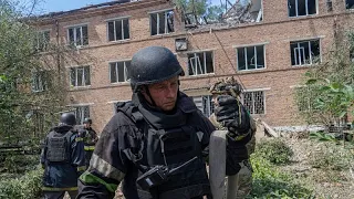 Volodymyr Zelensky parle d&#39;une situation &quot;difficile&quot; pour les deux camps sur la ligne de front