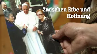 Der Papst ist tot – lang lebe der Papst: Zwischen Erbe und Hoffnung | SPIEGEL TV für ARTE Re: