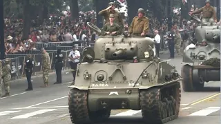 S&U PLC [CBOE] Trump cumple su sueño y miles de personas apoyan su megadesfile militar en Washington D.C.