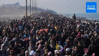 Palestinians continue to return to their homes in Gaza following the recent ceasefire