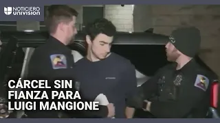 ¿Qué cargos enfrentaría el hombre arrestado en conexión con el asesinato de Brian Thompson?