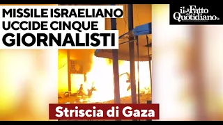 Missile israeliano uccide 5 giornalisti palestinesi: il video del furgone in fiamme dopo l&#39;attacco