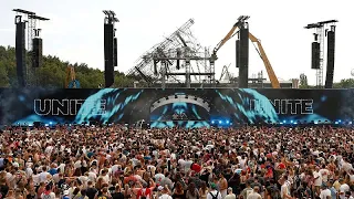 Il festival Tomorrowland si apre in Belgio nonostante l&#39;incendio che ha distrutto il palco