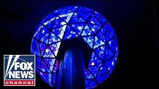 WATCH LIVE: New Year&#39;s Eve ball drop in Times Square