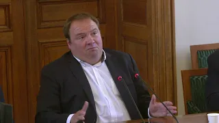 « Dérobade » : une commission d’enquête regrette que François Hollande ait refusé son invitation