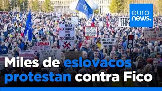 Miles de eslovacos protestan contra la política prorrusa del Gobierno