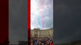 Crowds watched the Red Arrows flypast on the 80th anniversary of VE Day. #BBCNews