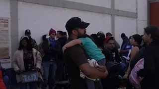 A wave of solidarity helps migrants at the US border: &#39;Don&#39;t risk your lives&#39;!