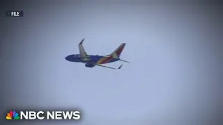 Southwest plane make mid-air maneuver to avoid collision with another plane