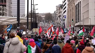 In migliaia marciano per le strade di Bruxelles per un cessate il fuoco permanente a Gaza