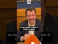 L'IRONIA DI #SALVINI: "ANDATE A SEDERVI O VI TIRO I CAPELLI" #news #shorts