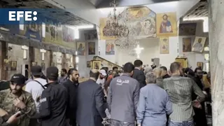 Suben a 22 los muertos en ataque atribuido a Estado Islámico contra una iglesia de Damasco