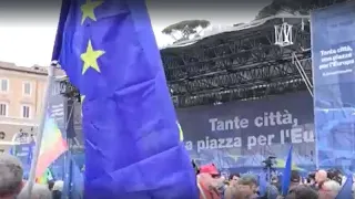 Decine di migliaia in Piazza del Popolo a Roma a favore dell&#39;Europa