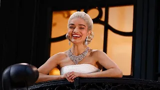 PALLADIUM Rachel Zegler serenades London from Palladium balcony in Evita - but not everyone&#39;s applauding