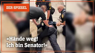 US-Demokrat in Handschellen abgeführt – während einer Pressekonferenz | DER SPIEGEL