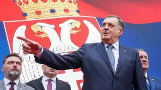 Bosnian Serb leader Milorad Dodik&#39;s new laws spark major political crisis