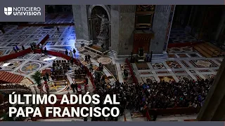 Miles de fieles se despiden del papa Francisco en la Basílica de San Pedro del Vaticano
