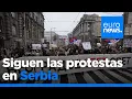 Los estudiantes serbios protestan de nuevo en Belgrado por el mortal derrumbe en una estación de …