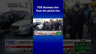 AMAZON.COM INC. LIVE FROM THE PICKET LINE: Amazon workers block traffic, NYPD makes arrests #shorts