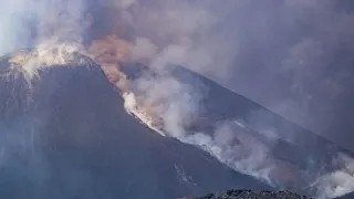 Colapsa parte del cráter del volcán Etna tras una nueva erupción