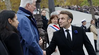 Francia, Macron fatica ad allargare la coalizione per un nuovo governo