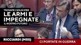 Ricciardi vs Meloni: &quot;I soldi per le armi li trovate. Impegnate il futuro e ci portate in guerra&quot;