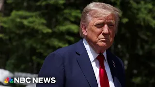 Trump&#39;s circle split over potential Iran strike