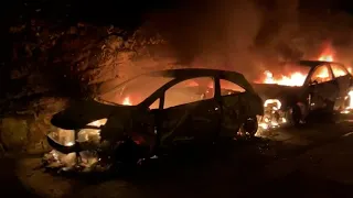 TUI AG NA O.N. Arden más de 20 coches en el casco histórico de Tui (Pontevedra)